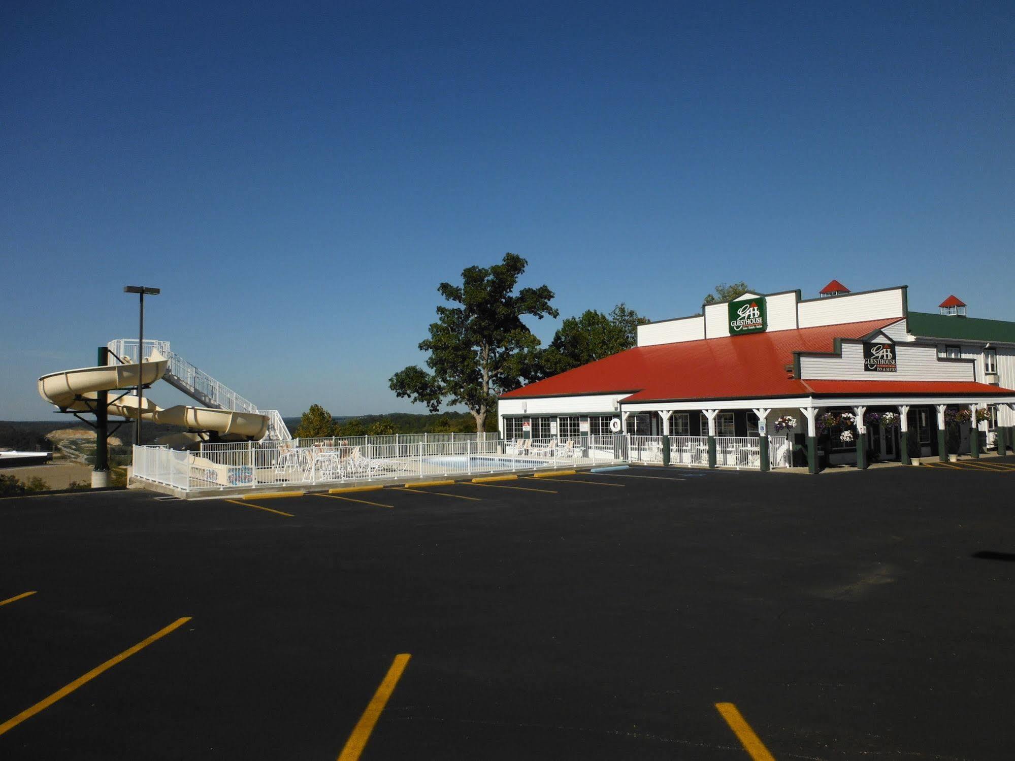 Lake House Hotel Osage Beach Exterior photo